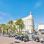 2 Bedroom Cozy In Vakantiehuis Cannes