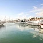 2 Bedroom Cozy In Cannes