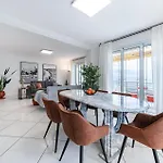 2 Bedroom Cozy In Vakantiehuis Cannes