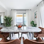 2 Bedroom Cozy In