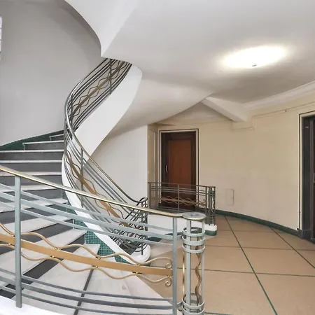 2 Bedroom Cozy In *
