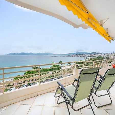 Casa de Férias Gorgeous In With House Sea View Cannes