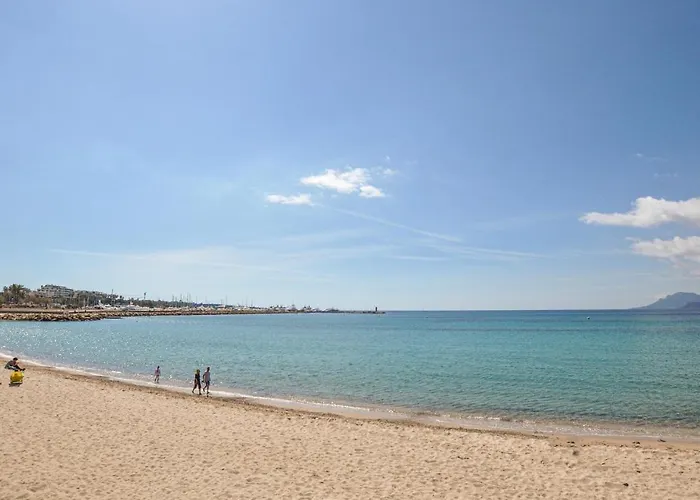 2 Bedroom Cozy In Prázdninový dům Cannes