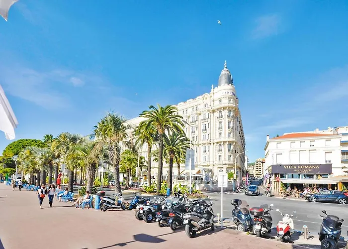 2 Bedroom Cozy In Prázdninový dům Cannes