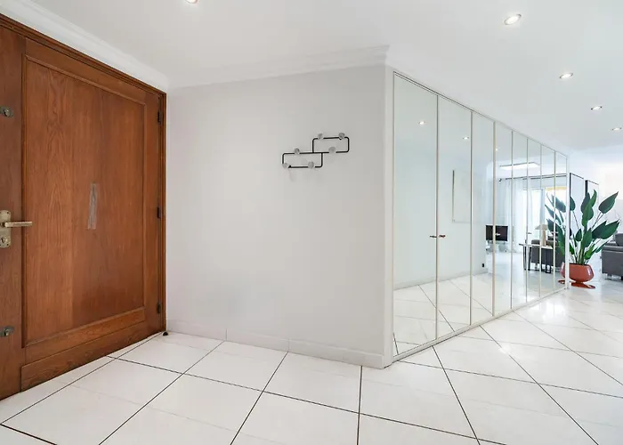 2 Bedroom Cozy In Cannes