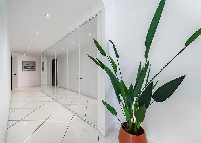 Prázdninový dům 2 Bedroom Cozy In Cannes